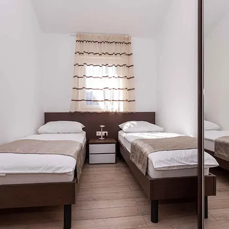 In 37047 Apartment *