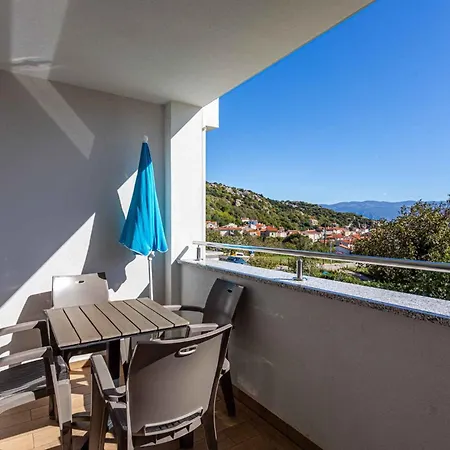 Apartment In 37047