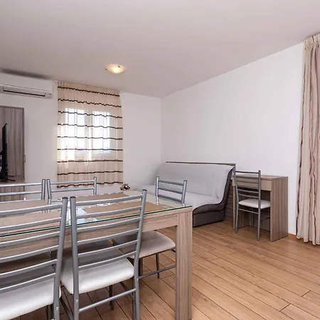 Appartamento In 37047 Baška